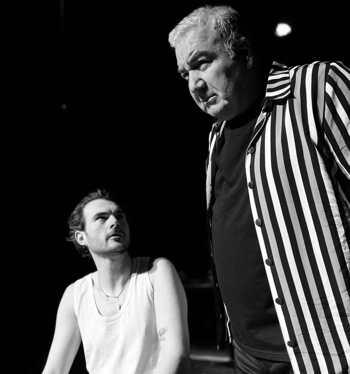 Okan Bayülgen'den Kanlı Kabare AKM’de! 8